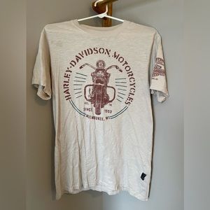 Harley Davidson t-shirt- Medium